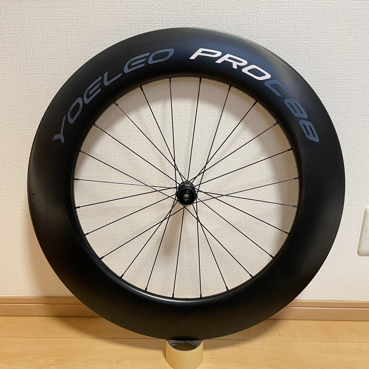NTR_wheel's tweet image. 先日も丹精込めてホイールのメンテナンスをしました。

リム高88mmにもなると迫力が凄いですね。

#ntrwheel
#ホイールメンテナンス
#wheelmaintenance
#ロードバイク 
#roadbike
#ヨーレオ
#yoeleo