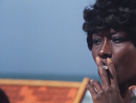 filmsbratz's tweet image. — the beautiful senegalese women in touki bouki dir. by djibril diop mambéty (1973). 🇸🇳 👸🏿