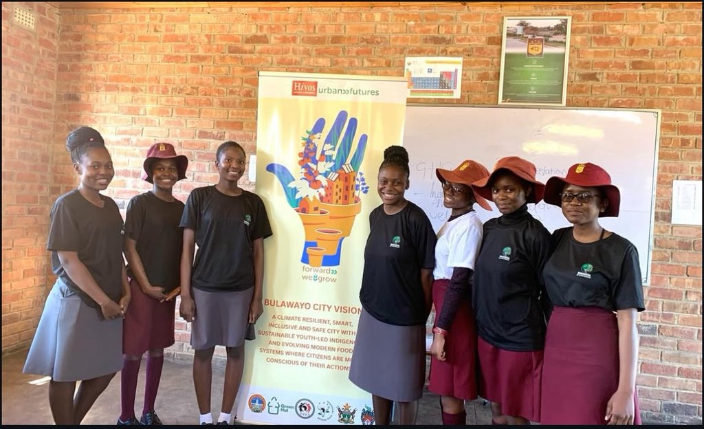 Inspiring young hearts to protect our planet 🌎 
🌳🌿🍀 

The #urbanfutures consortium set the stage for a vibrant discussion on urban food systems at Maranatha Adventist High School with the school’s environmental club. Students explored the challenges our cities face and