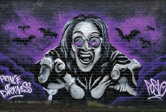jornalnota's tweet image. ARTES! 🚨 Juntei algumas pichações, grafites e murais em homenagem ao grande Ozzy Osbourne que nos deixou hoje aos 76 anos! 🖤🦇😢
1- Robbie Jeffcott, Birmingham
2- Mr. murals, Birmingham
3- Posto, Hull
4- Daniel Moreno, São Paulo
Qual sua preferida?