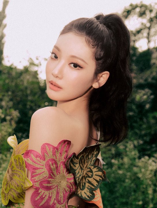 her face belongs in a museum