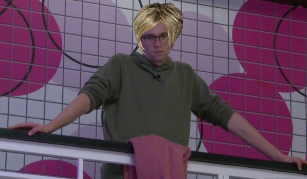 SelfEvicted_BB's tweet image. Katherine looking over at that ”group” #BB27