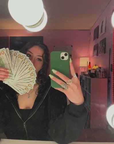 I just received two hundy from Anonymous via Throne
throne.com/paigeishere18