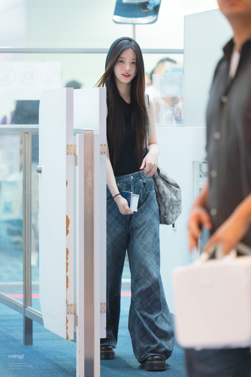 Ming_040511's tweet image. 250721
🤍

#아일릿 #ILLIT
#민주 #MINJU