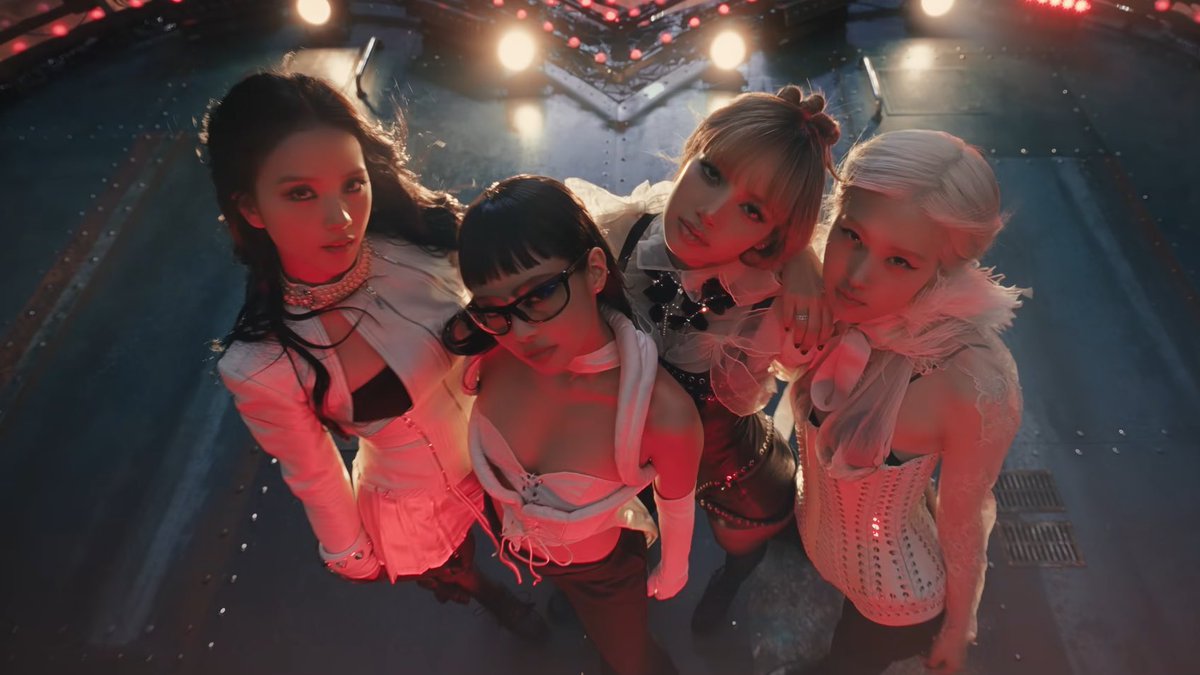 chartsblackpink's tweet image. .@BLACKPINK “JUMP” – Daily charts:
#2 Bugs (=) *peak: #1*
#3 Genie (+1) *new peak*
#3 VIBE (=) *peak*
#4 MelOn (=) *peak*