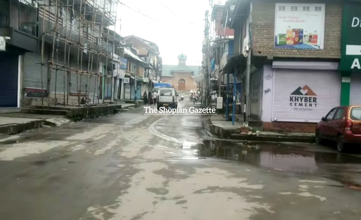 The Shopian Gazette (@shopiangazette) on Twitter photo #ShopianShutdown A deserted view of Shopian’s Main Market today amid the shutdown call <a href="/DistrictShopian/">District Shopian</a>
<a href="/shishrgupta/">Shishr Gupta</a>
<a href="/CM_JnK/">Office of Chief Minister, J&K</a>
<a href="/DivComKash/">Divisional Commissioner Kashmir</a>
<a href="/OmarAbdullah/">Omar Abdullah</a>
#theshopiangazette #ShopianShutdown A deserted view of Shopian’s Main Market today amid the shutdown call <a href="/DistrictShopian/">District Shopian</a>
<a href="/shishrgupta/">Shishr Gupta</a>
<a href="/CM_JnK/">Office of Chief Minister, J&K</a>
<a href="/DivComKash/">Divisional Commissioner Kashmir</a>
<a href="/OmarAbdullah/">Omar Abdullah</a>
#theshopiangazette
