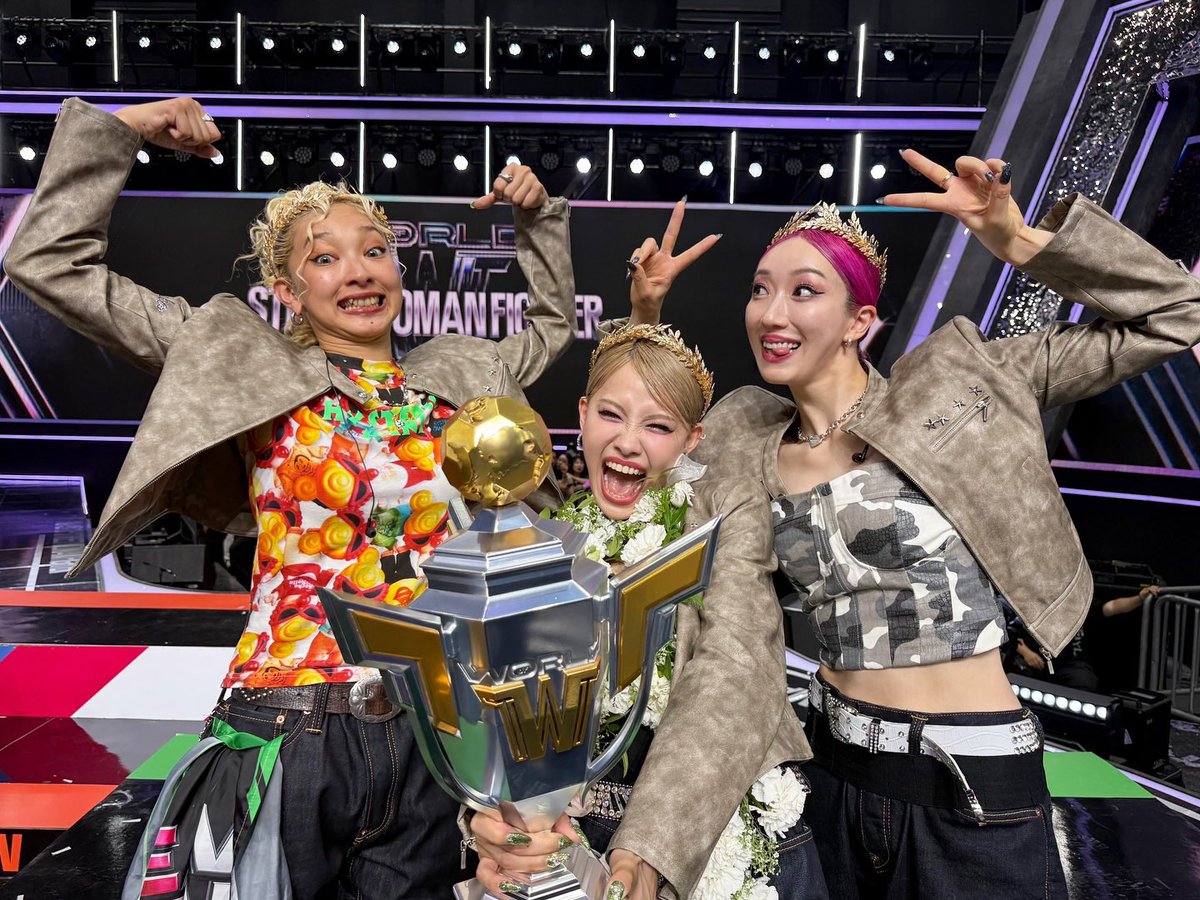 you've come so far our dream girls 🥺🤍 

— #kyoka #쿄카 #ojogang #wswf