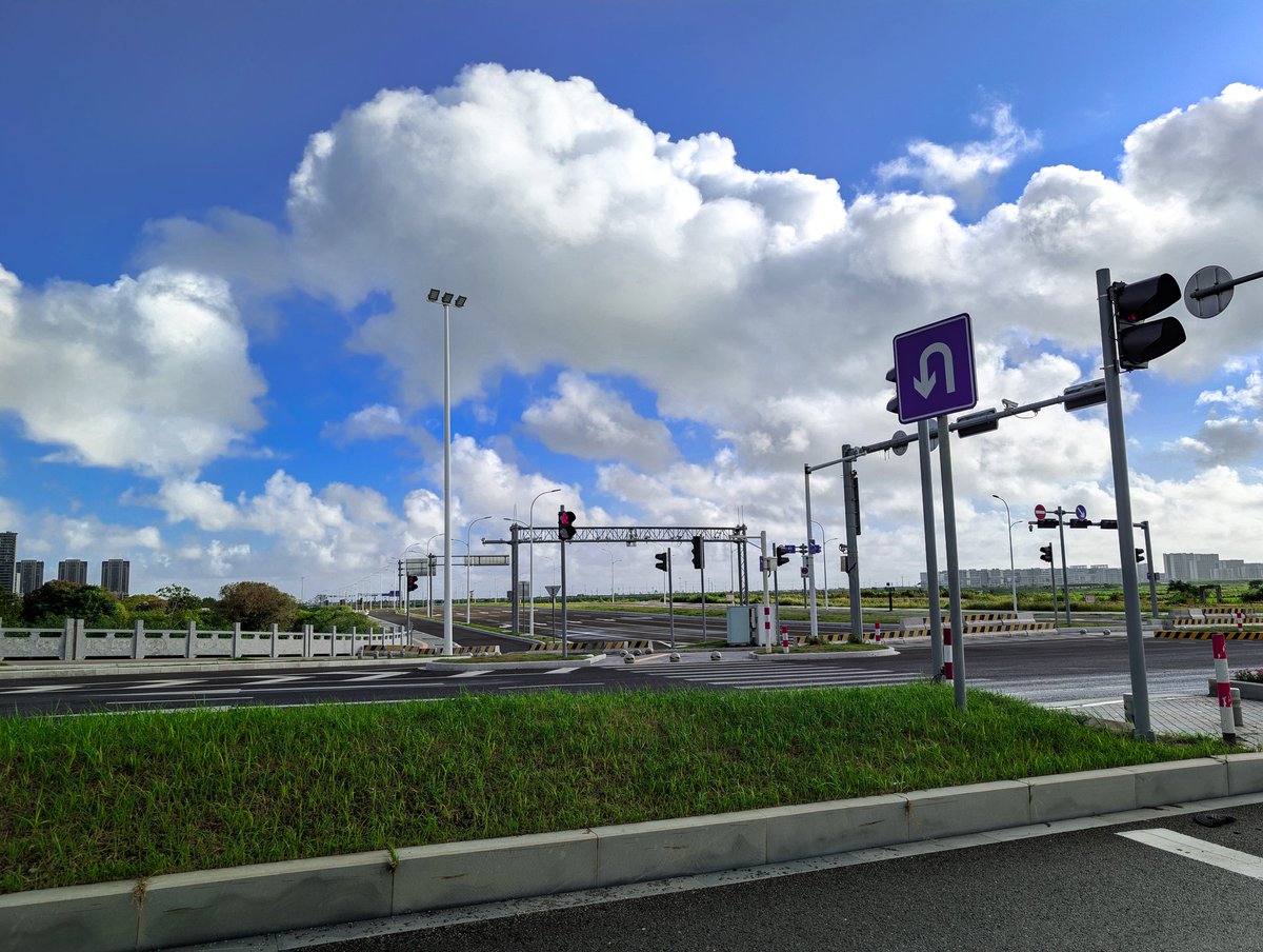 这天气也没谁了，除了热。