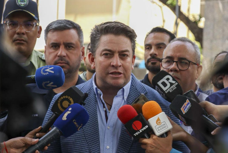 DarvinsonRojas's tweet image. El alcalde del municipio Chacao del estado Miranda, Gustavo Duque, informó sobre una interrupción eléctrica que afecta a varias zonas de la localidad, producto de una falla en la subestación de El Rosal.