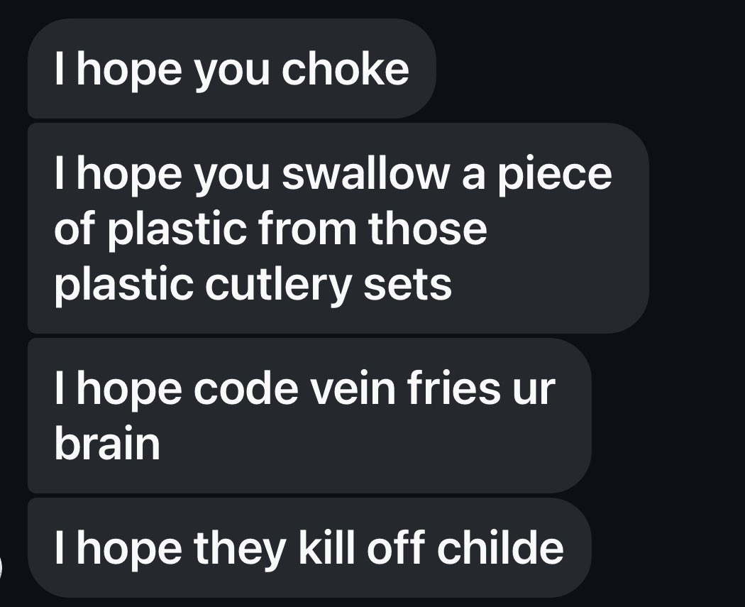 bottomtaglia's tweet image. When u think the person you commed messaged u with an update but it’s just ur jobless hb wishing death on you 💔