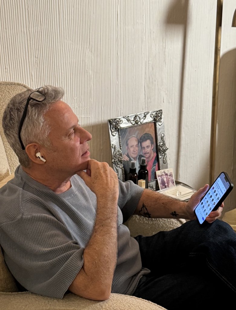 Gracias a <a href="/lacomadritaof_/">La Comadrita</a> por el space con <a href="/ayalaalexis/">Alexis Ayala</a>. #ElMister ya listo para <a href="/LaCasaFamososMx/">La Casa De Los Famosos México</a> 👊🏼😎