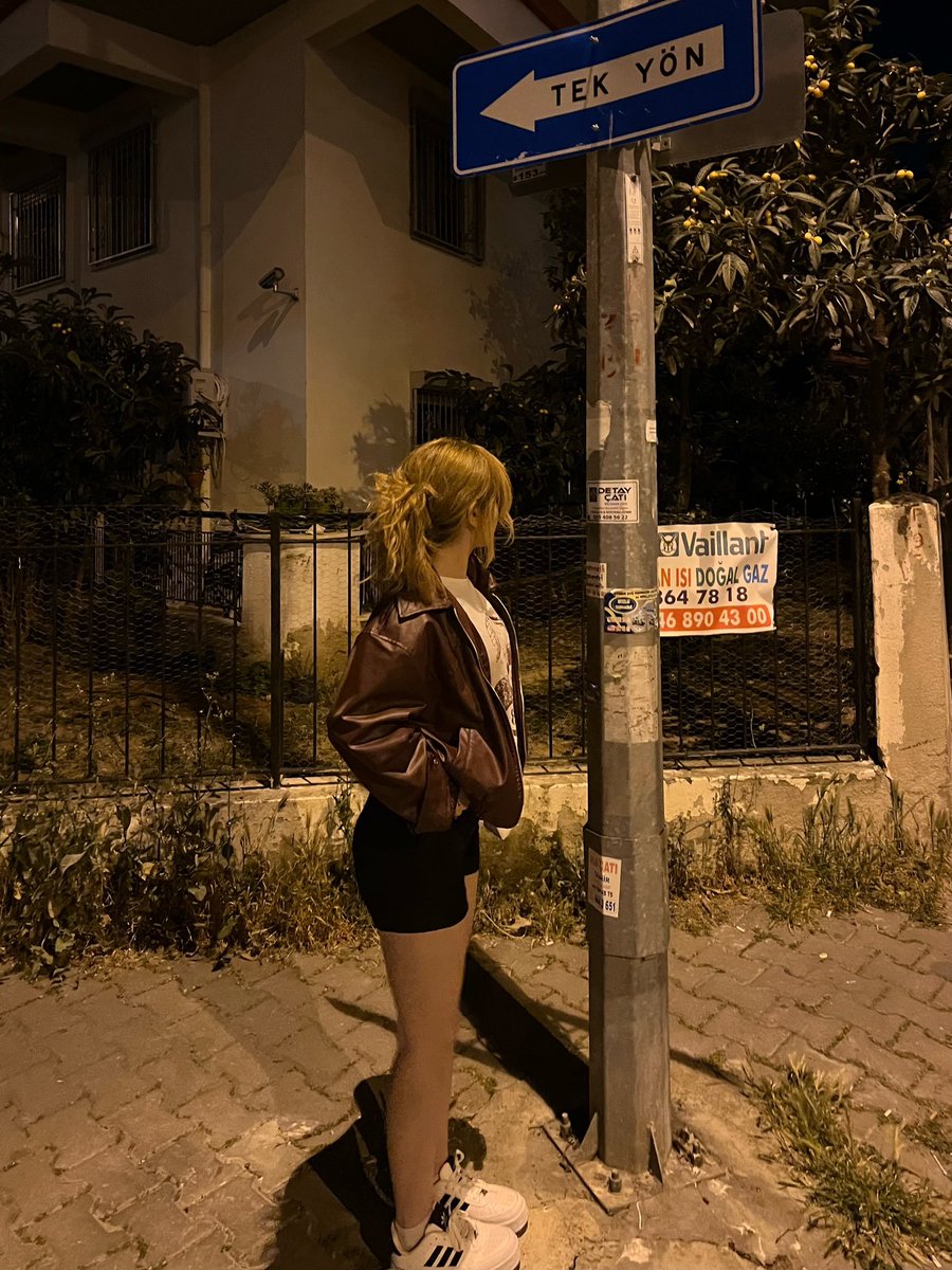 Ben seviyorum sen seversin sevmezsin beni ilgilendirmez