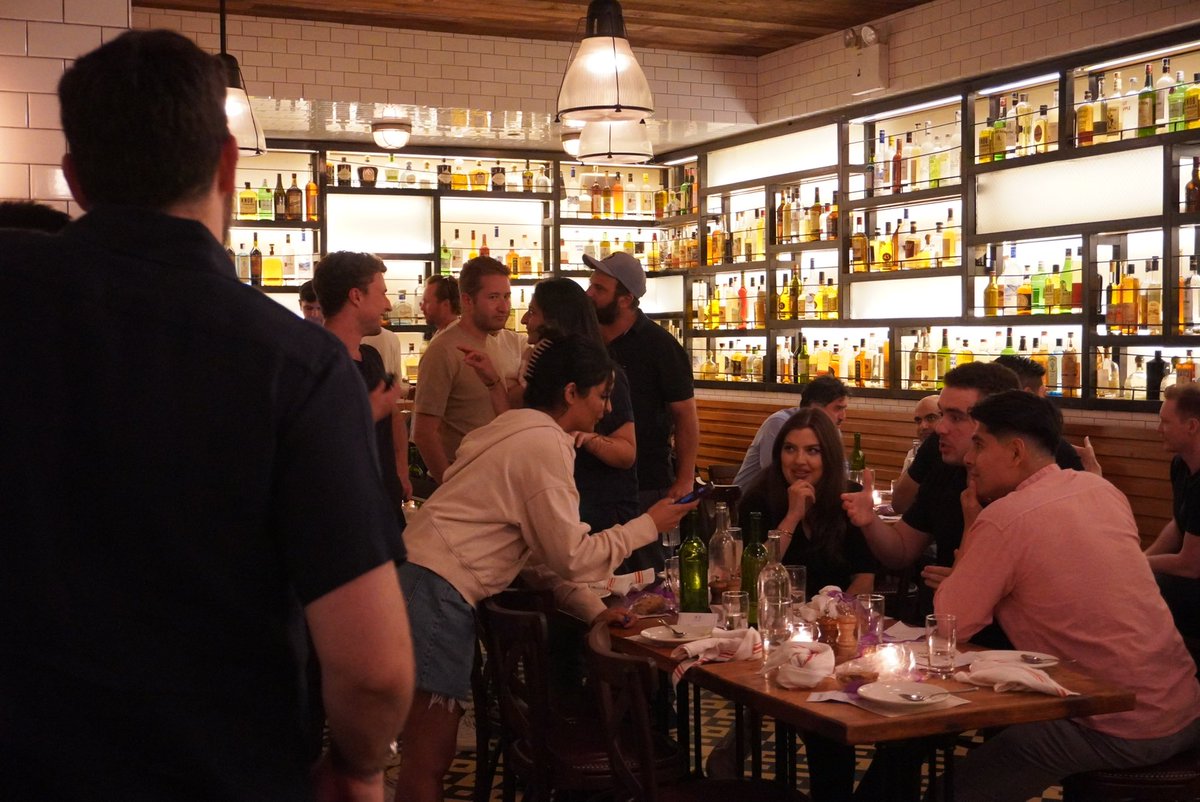 andruyeung's tweet image. Hosted 40 incredible people for dinner tonight.
We brought together founders, artists, and creators — each one a misfit in their own way. I call them extraordinary misfits.
People stayed for almost four hours… just talking, connecting, sharing stories.
By far my favorite part…