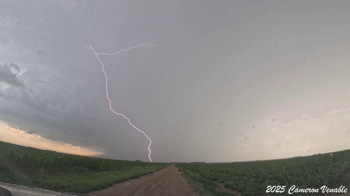 CamVenableKAKE's tweet image. Finally got around to looking over footage from my July 16th chase. Couple decent bolts but nothing overly impressive. Lightning has really been lacking this year. And of course I missed an incredible lightning storm yesterday...Hopefully I'll see something cool this week.
