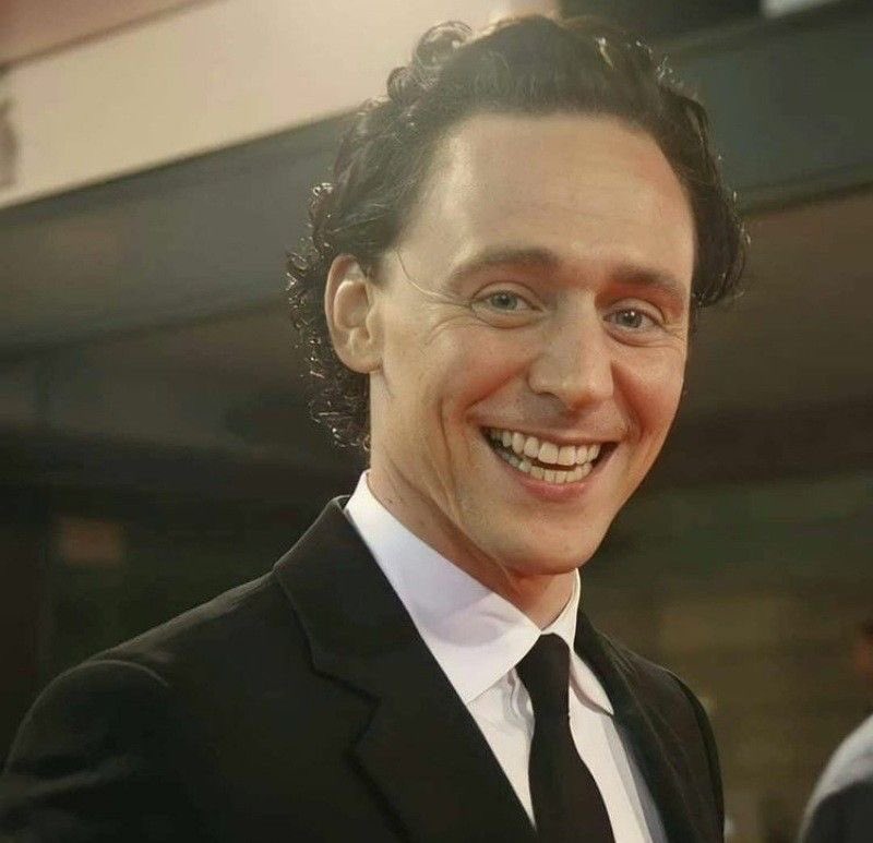 hiddlesrares's tweet image. 