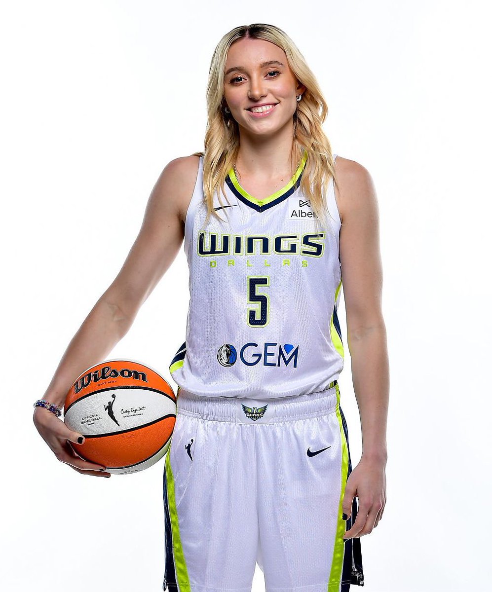 trendyhoopstars's tweet image. Paige Bueckers vs Seattle:
14 PTS
6 AST
3 RBS
2 STL+BLK
Dallas wins! πͺ½β¨
