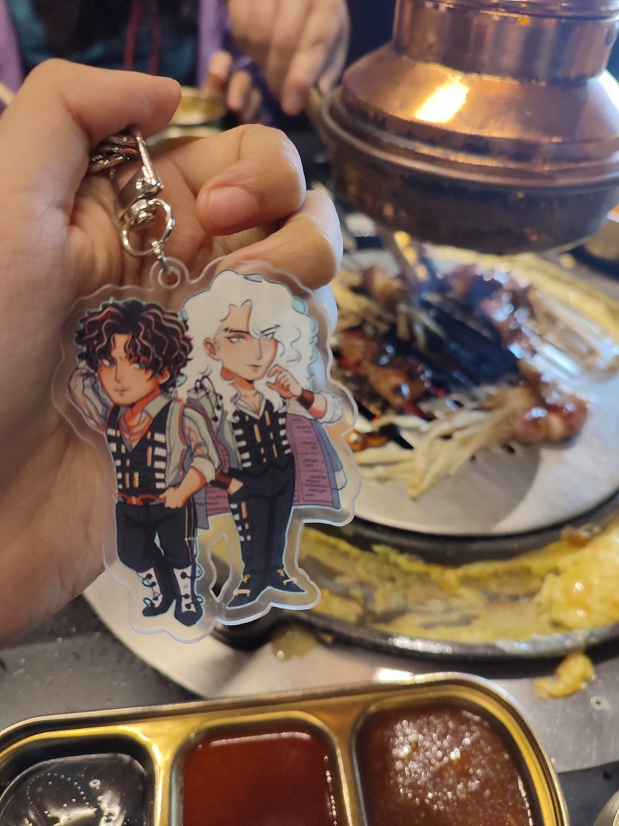 IronicOrange's tweet image. carried them with me to have lunch at a kbbq