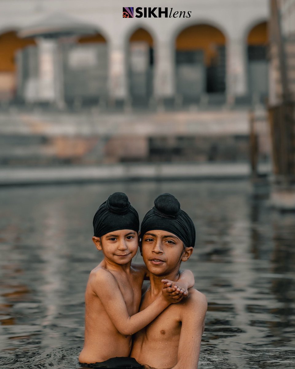 SikhLens's tweet image. Two brothers. One moment. A lifetime of love.
Captured through the SikhLens — a story of innocence, faith & belonging.
From Punjab’s sarovars to the diaspora, our lens preserves Sikh heritage, one frame at a time.
#SikhLens #SikhHeritage #SikhStories #Brotherhood #PunjabDiaries