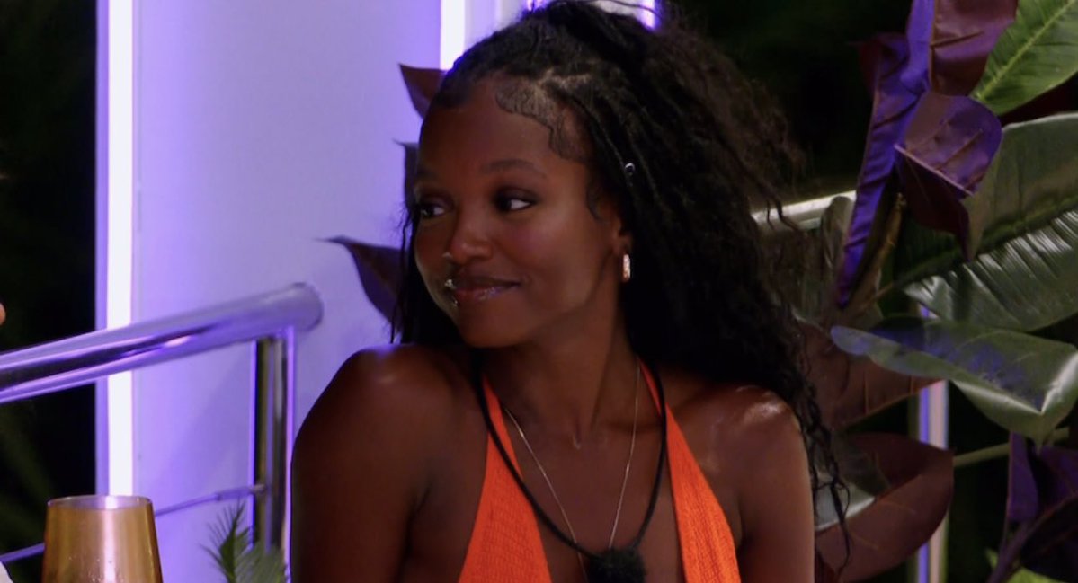 TevyTim's tweet image. And if I say this night was the beginning of #ChelleyVoodoo because she spent the entire night ignoring Ace while looking absolutely flawless. I know he began to cough and weaken this very night… 🤭