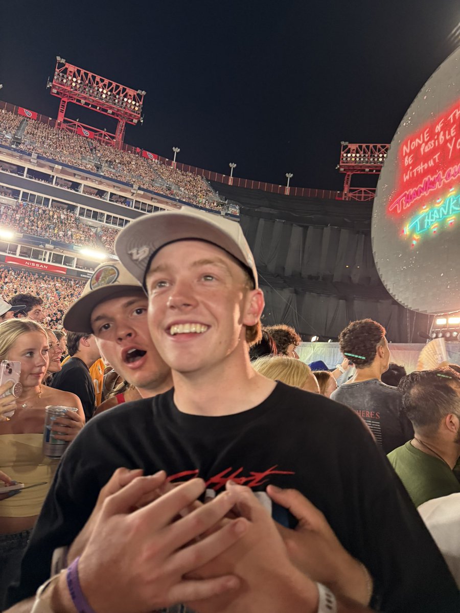 ConnorZilisch's tweet image. Coldplay concert. Hoping to make it on the big screen @jesselovejr1