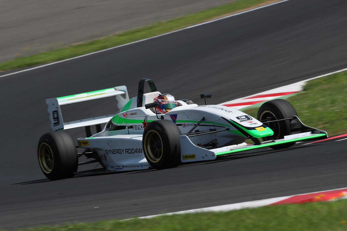 fmotor's tweet image. F-Be: 第9戦SUGO決勝　酒井翔太がみちのくひとり旅　シリーズ7勝目をポール・ツー・ウインで飾る fmotor.jp/2025-formula-b… #formulabeat