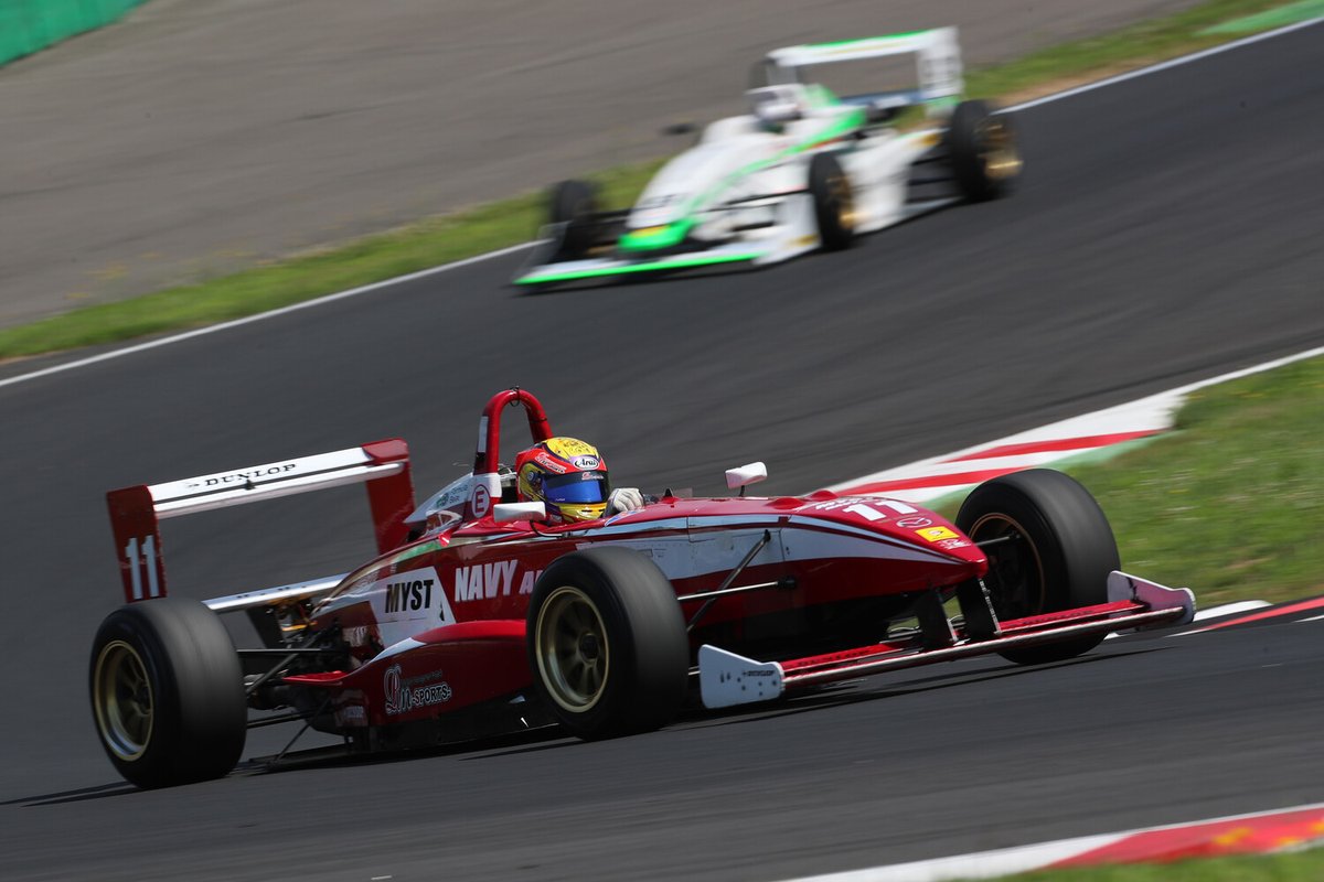 fmotor's tweet image. F-Be: 第9戦SUGO決勝　酒井翔太がみちのくひとり旅　シリーズ7勝目をポール・ツー・ウインで飾る fmotor.jp/2025-formula-b… #formulabeat