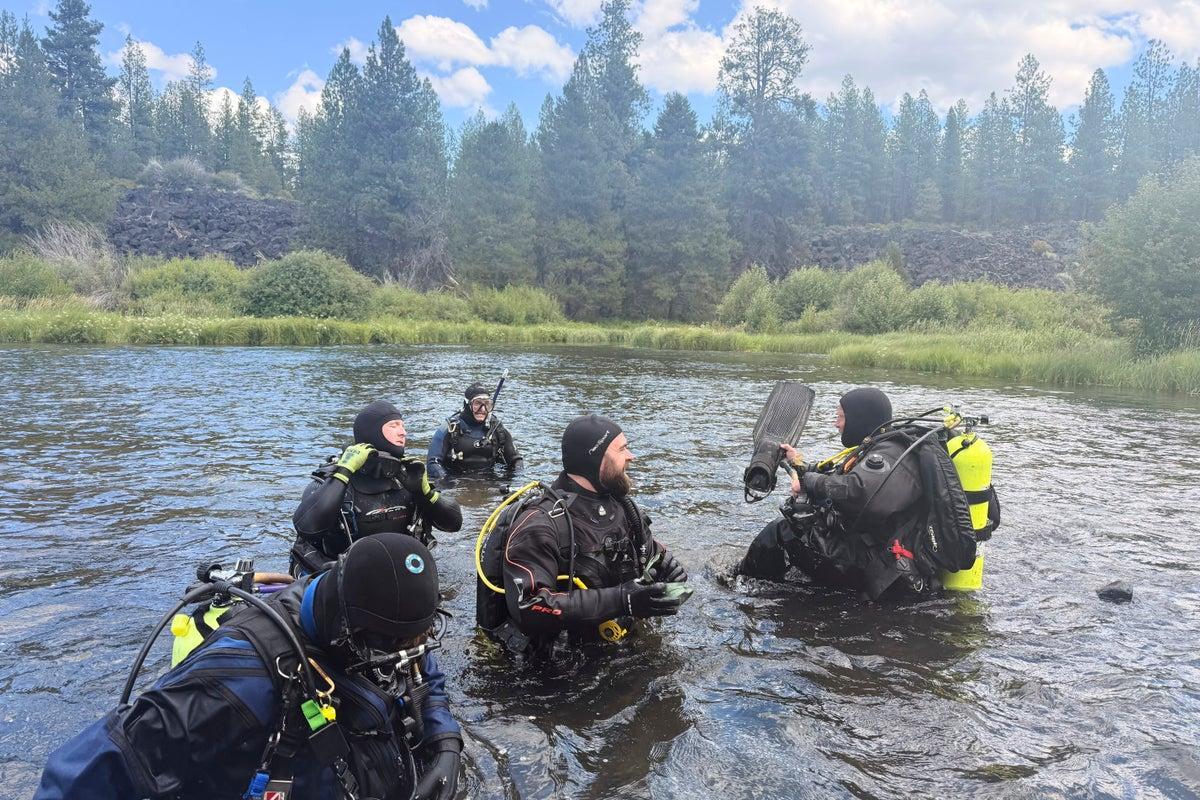 Independent's tweet image. Oregon authorities identify 2 killed in waterfall accident, still searching for 1 missing independent.co.uk/news/oregon-fl…