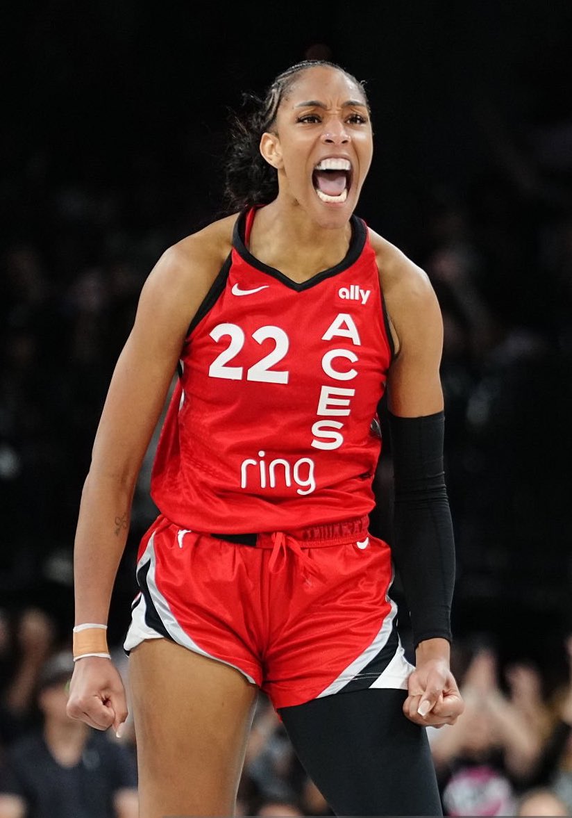trendyhoopstars's tweet image. Aβja Wilson vs Atlanta:
24 PTS
12 RBS
5 AST
4 STL+BLK
9-18 FG
6-7 FT
Las Vegas wins! πβ¨