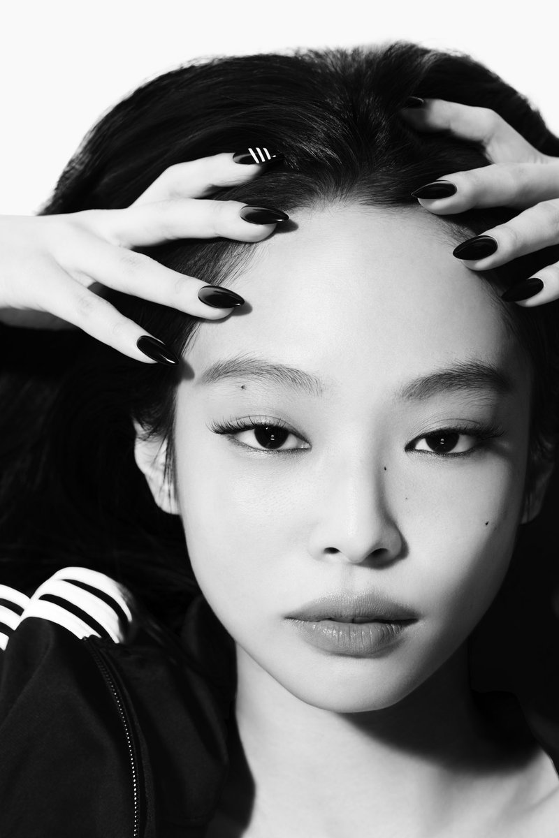 oddatelier's tweet image. JENNIE for @adidasOriginals #adidasSuperstar

#JENNIE #제니 #JENNIExadidasOriginals #OA