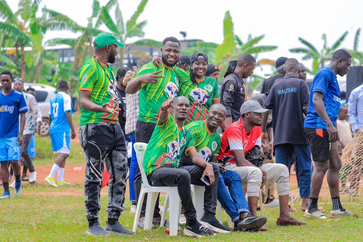 PFFAULTD's tweet image. The platinum football fans jersey costs only 50000shs all with a short and branding contact 0756994200.
#DifferentClubsOneDestiny
#SUPLFansCupEditionOne