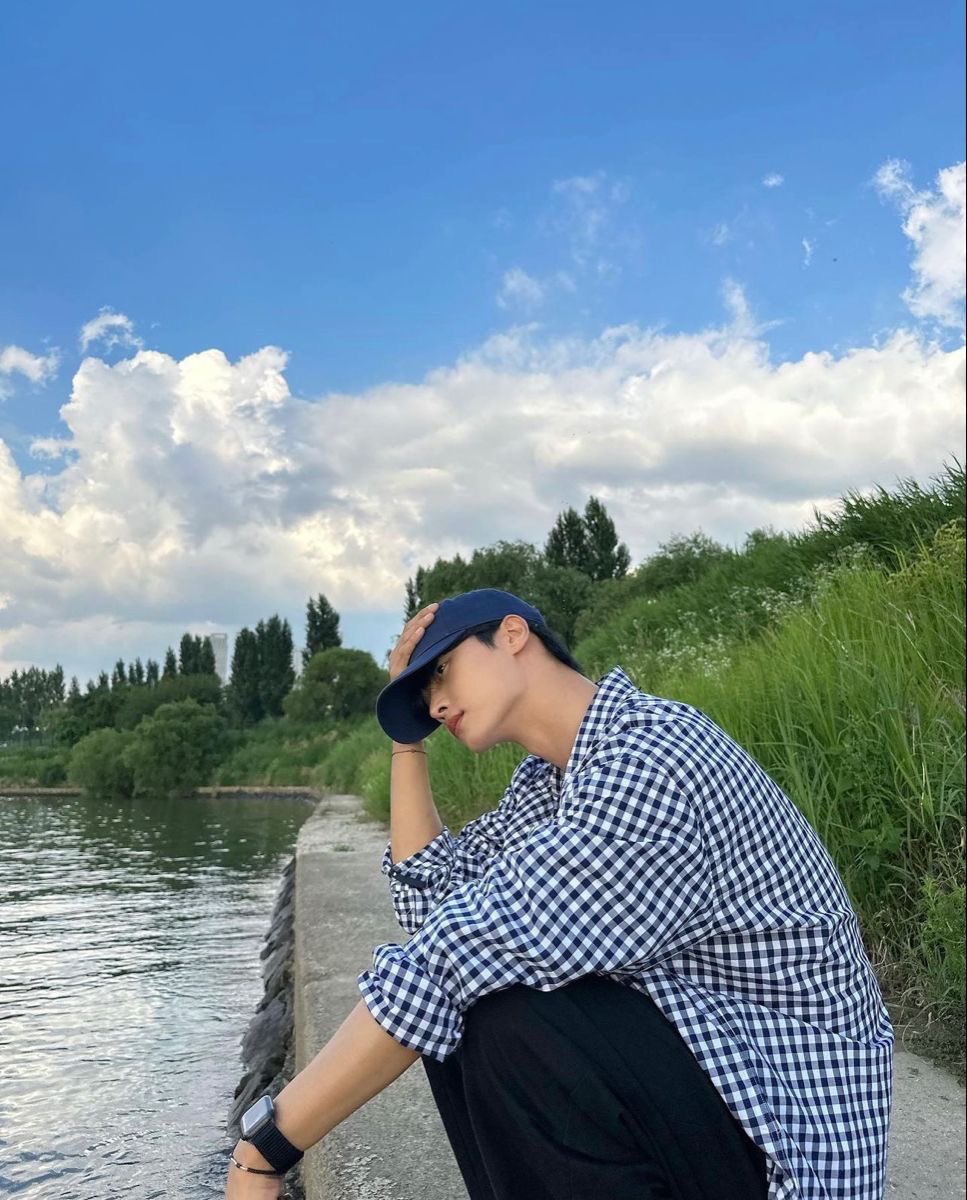 6NN30's tweet image. 차학연 자체가 이미 느좋인데
캡모자만 쓰면 더 느낌 좋아지는 남자