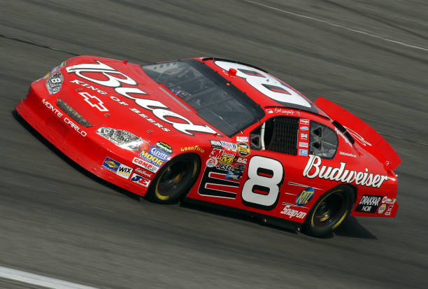 nascarman_rr's tweet image. A rare mid-event paint scheme change
Dale Jr. qualified at Charlotte in October 2004 with the normal Bud car, but after qualifying, it was announced the car would switch to a special World Series paint scheme for the race