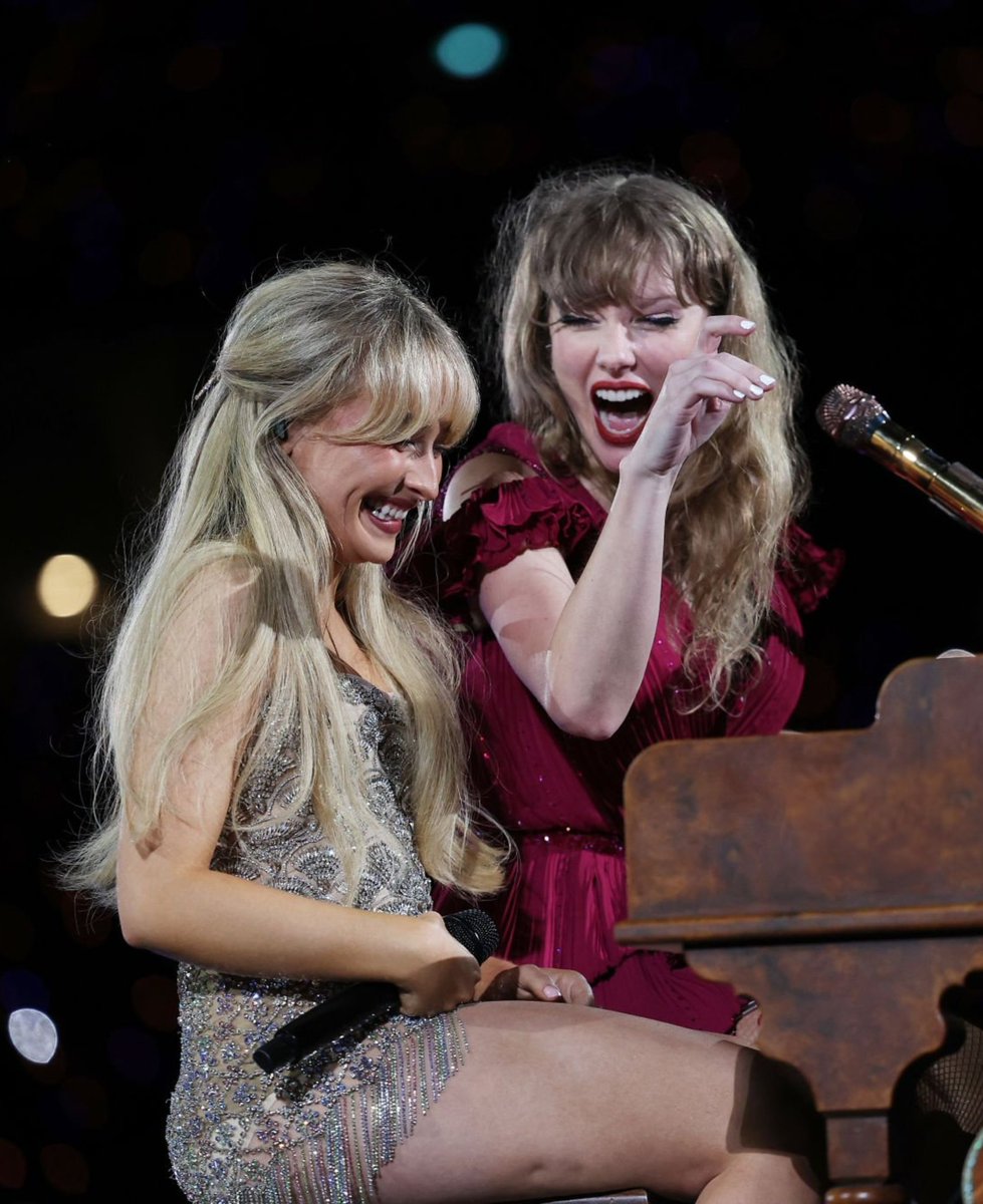 updatecharts's tweet image. Uma saudade: Sabrina Carpenter e Taylor Swift juntinhas.
