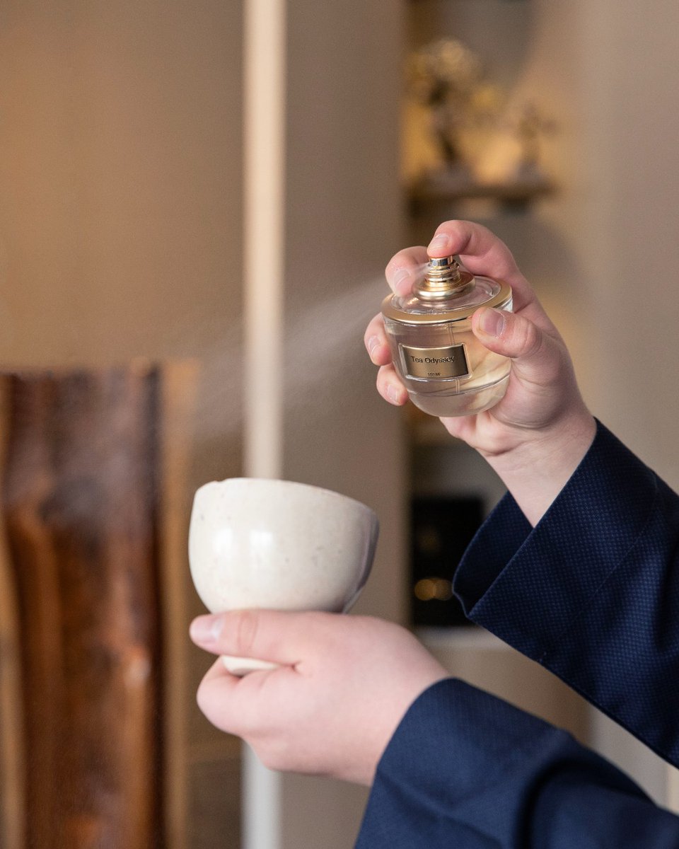 عطر تي اوديسي.. نفحات حمضية منعشة من البرغموت والبرتقال يغمرها عمق الشاي الأسود والعنبر

#أخشاب 
#عود #بخور