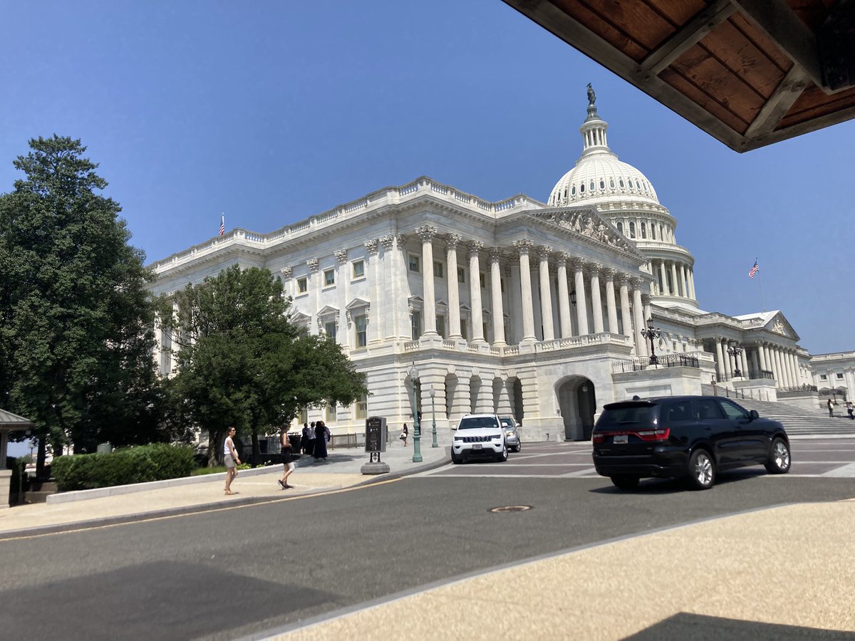 AlanStern's tweet image. My day today: 1:30 am alarm, 2:30 am depart for Denver airport. 5 am depart for DC. Arrived 10:20 am. Work the day at this place to right the NASA Budget 🇺🇸💪👀 for next year. 8 pm flight home to Colorado. 10 pm planned landing. Home 11 pm if lucky. 🤞