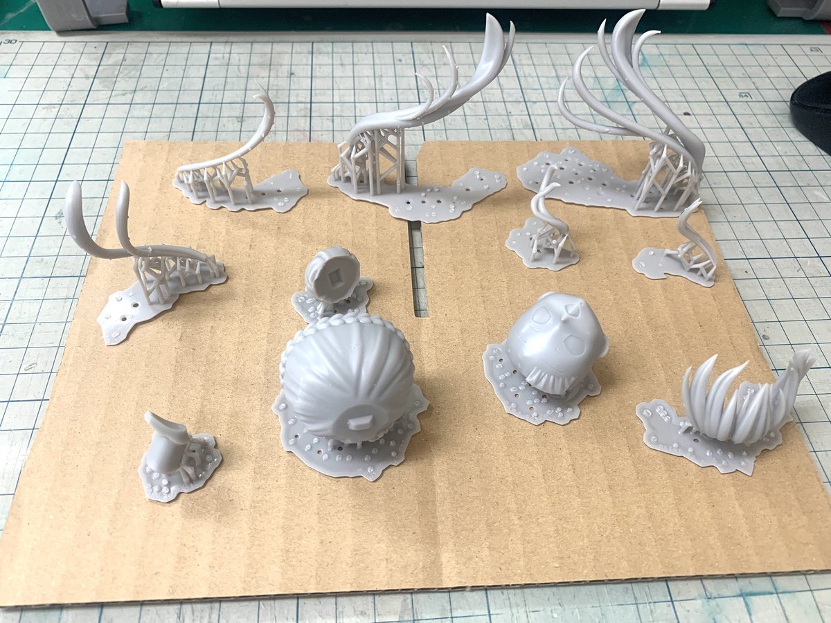 kuni_20xx's tweet image. 昨夜出力した頭部のパーツ。
二次硬化も終わらせました
さあ磨くべ(^^)

#WF2025夏