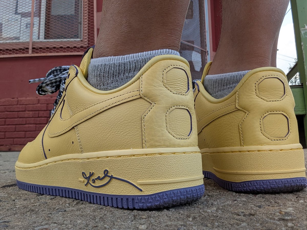 Sn3ak3r_Fr3ak3r's tweet image. #WDYWT #UnDS Kobe Protro Air Force 1’s .. love it when Air Force 1’s pays homage to Kobe .. they make them extra special .. #YourSneakersAreDope #iGotItOnStockX