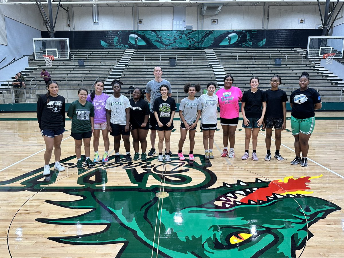 Dragon Hoops tweet media