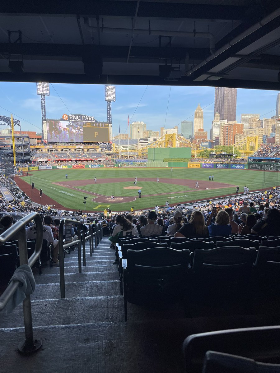 EBfire_tech3's tweet image. Best skyline in Major League Baseball. And I’m not even a Pirates fan.