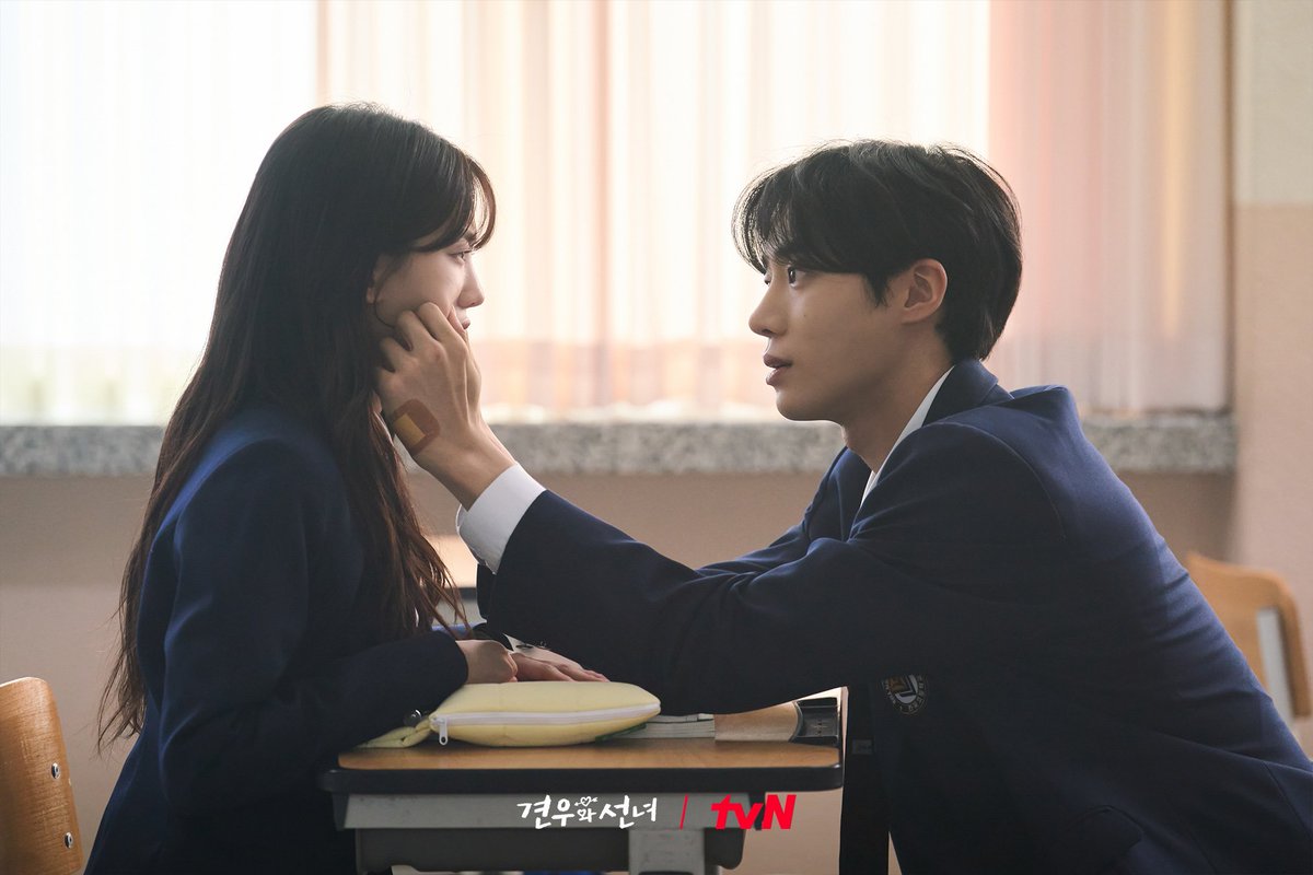 yihyun_1208's tweet image. Head Over Heels Ratings
Episode 10
Nationwide : 4,4%
Seoul : 4,2%
#ChoYihyun #조이현 #추영우 #차강윤 #추자현 #견우와선녀 #HeadOverHeels