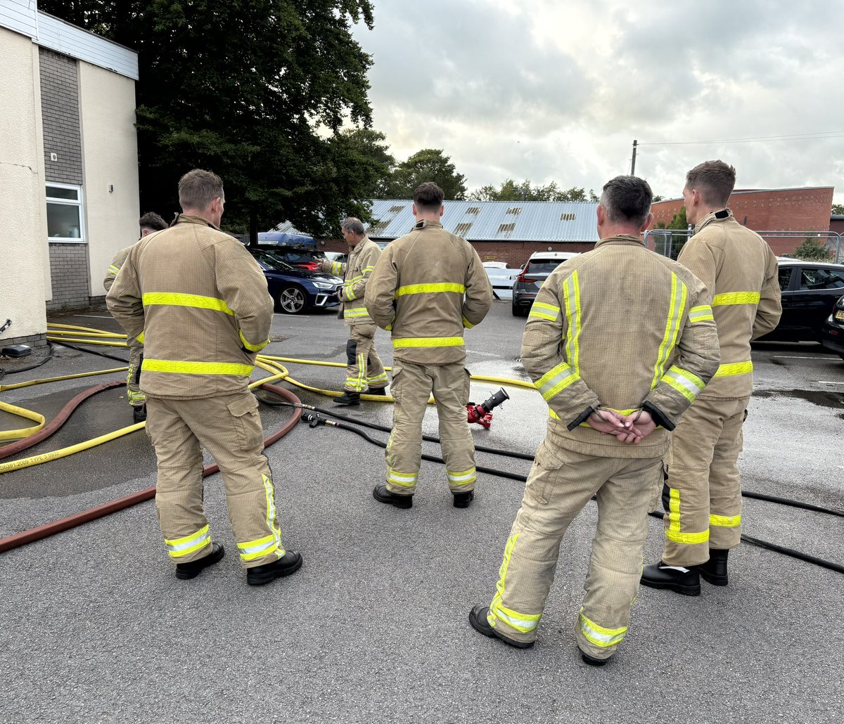 Lytham Fire Station (@lythamfire) on Twitter photo π Tuesdays we can be found on station from 6pm doing our weekly training nights.
βοΈ After doing our equipment and vehicle checks we train on new and existing kit to keep our skills maintained to the highest level. π Tuesdays we can be found on station from 6pm doing our weekly training nights.
βοΈ After doing our equipment and vehicle checks we train on new and existing kit to keep our skills maintained to the highest level.