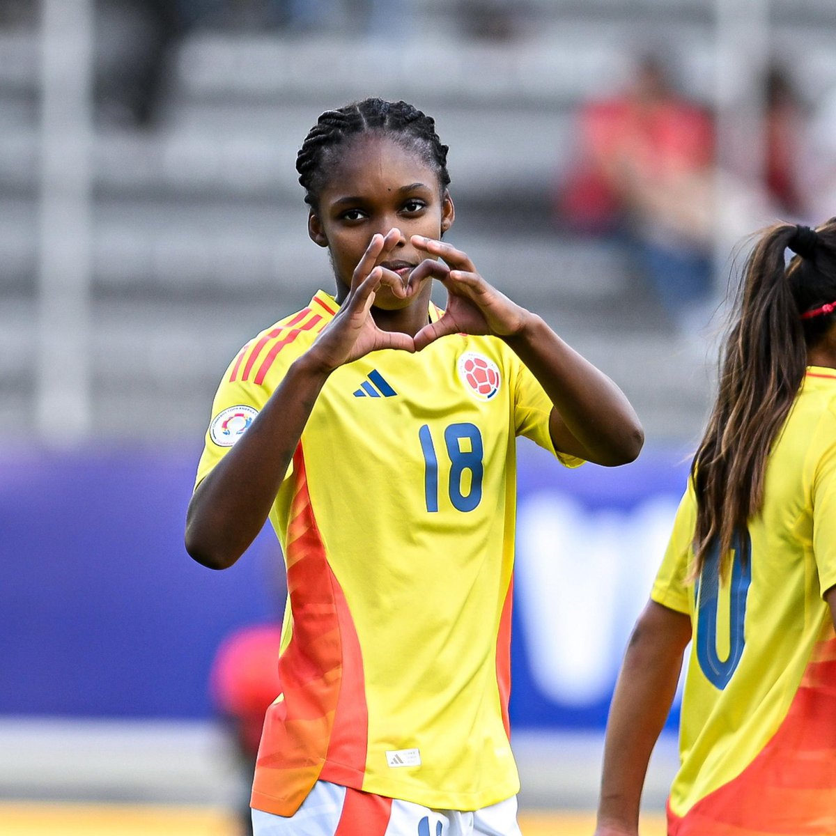 #Deporte📰 Contundente goleada (8-0) de la 🇨🇴 <a href="/FCFSeleccionCol/">Selección Colombia</a> Femenina ante 🇧🇴#Bolivia <a href="/laverde_fbf/">LA VERDE 🇧🇴</a> en la #CopaAmericaFEM  y sueña con estar entre las cuatro mejores de la <a href="/CONMEBOL/">CONMEBOL.com</a>. Próximo partido, viernes 25 de julio, ante 🇧🇷#Brasil