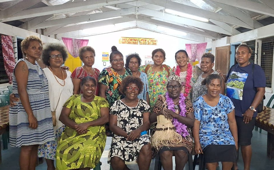 UNDP_Pacific's tweet image. 💡Women entrepreneurs in Solomon Islands received hands-on training on the value of digital & financial services as tools to unlock economic progress. Led by @UNCDF, @UNDP & SIWIBA under the Pacific Digital Economy Programme with the support of @EUPasifika, @AusHCSols & @MFATNZ