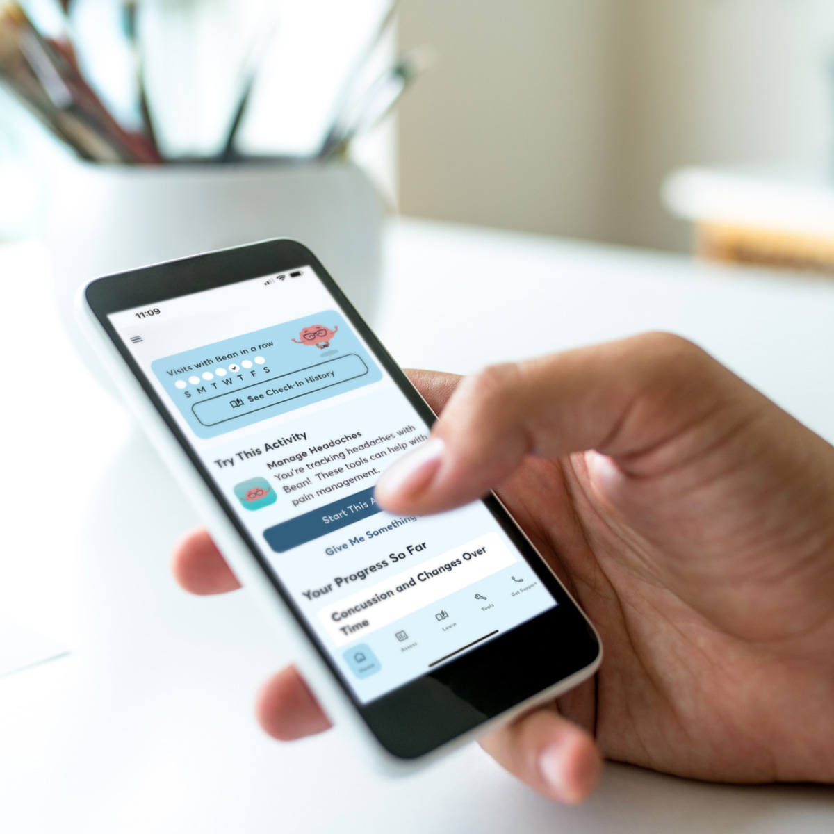 DeptVetAffairs's tweet image. If you’re looking for a way to heal after a concussion, the Concussion Coach app can help. It offers a guided plan to manage your progress and complete daily curated activities to improve your mental, physical, and emotional recovery. #VAMobile mobile.va.gov/app/concussion…