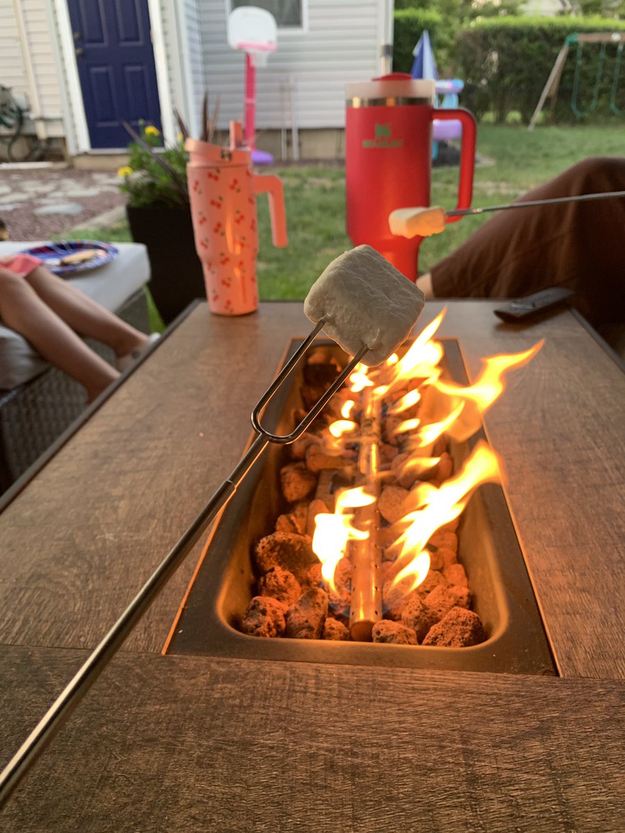 Nick_EdwardsEDU's tweet image. Family summer nights hit different—s’mores by the fire, laughter under the gazebo lights, and memories that stick longer than the marshmallows. 🍫🔥🌙 

#SummerVibes #FamilyTime #GazeboNights