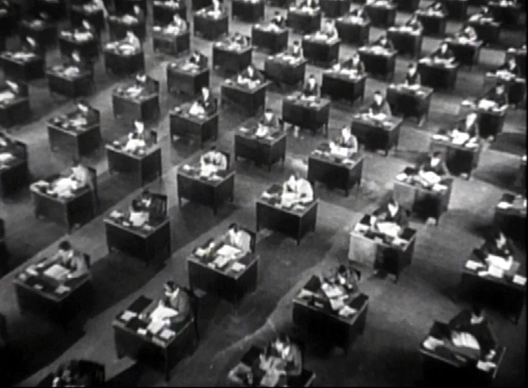 thinkingwest's tweet image. Why were older movie aesthetics way better than today's when we have color and CGI?