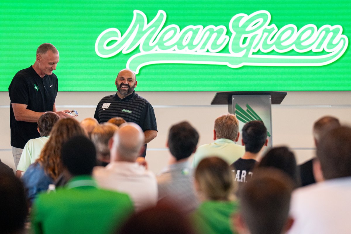 MeanGreenSports's tweet image. Started the new year strong with UNT Athletics at our Tower Summit — always a great time to come together, learn, and level up!
Major thanks to @OneBaggTalk, for bringing the fire and reminding us that with vision and purpose, we can create a legacy that lasts. Let’s keep…