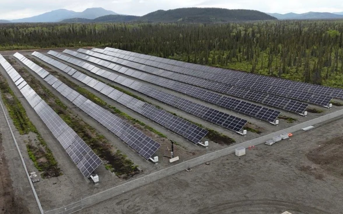 In 2022, a First Nations community in the Yukon embarked on an ambitious project: a clean grid that displaced diesel power with solar energy.

Three years later, they've done it: today, Beaver Creek has officially unveiled the 7-hectare solar field installation that has been