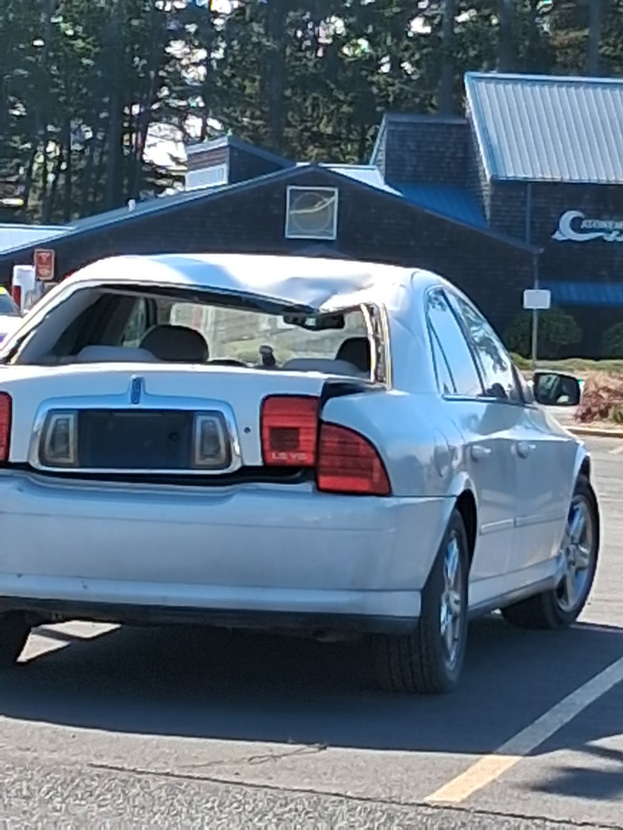 Isom must be in town.