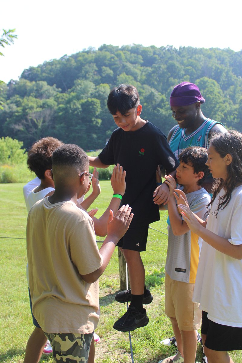 Campers took on the Low Ropes Course, building trust, teamwork, and a whole lot of laughs along the way! From getting spotters ready to tackling group challenges, they lifted each other up—literally and figuratively. 💪🌲 #TeamworkInAction #LVCAdventures #LowRopesChallenge